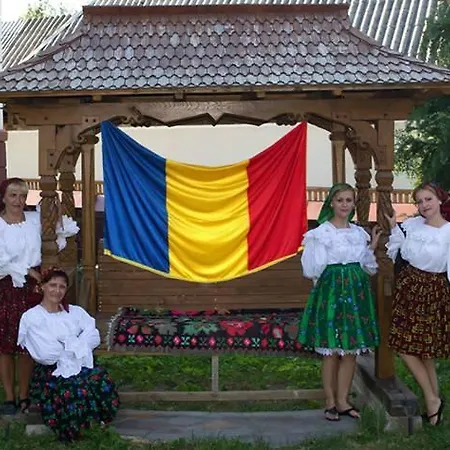 Pensiunea Denisa Konukevi 3*