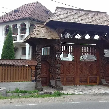 Konukevi Pensiunea Denisa